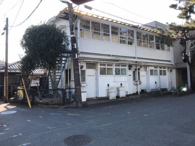 木造2階建て、平屋解体工事(東京都大田区鵜の木)　工事中の様子です。